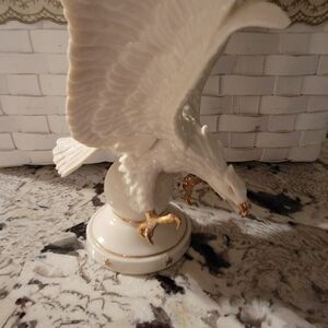 Lenox Majestic White and Gold Eagle Sculpture